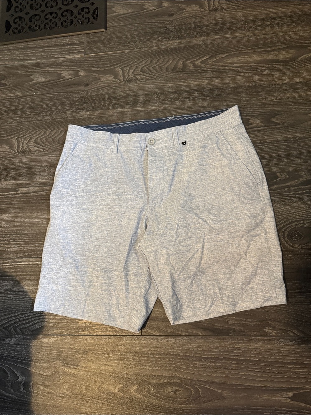 Men's golf v46 Heather  Light Gray Flat-Front Shorts